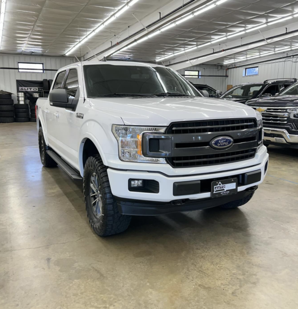 2019 Ford F-150 XLT FX4 - Image 4