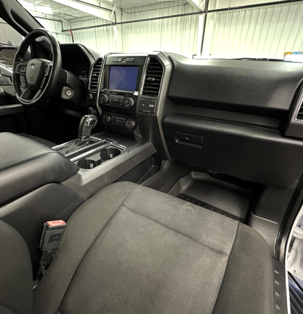 2019 Ford F-150 XLT FX4 - Image 10