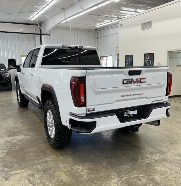 2021 GMC Sierra 2500hd Denali - Image 3