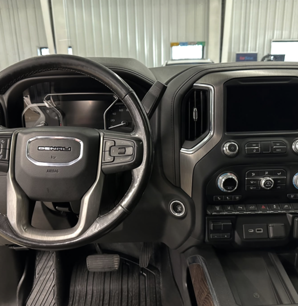 2021 GMC Sierra 2500hd Denali - Image 8