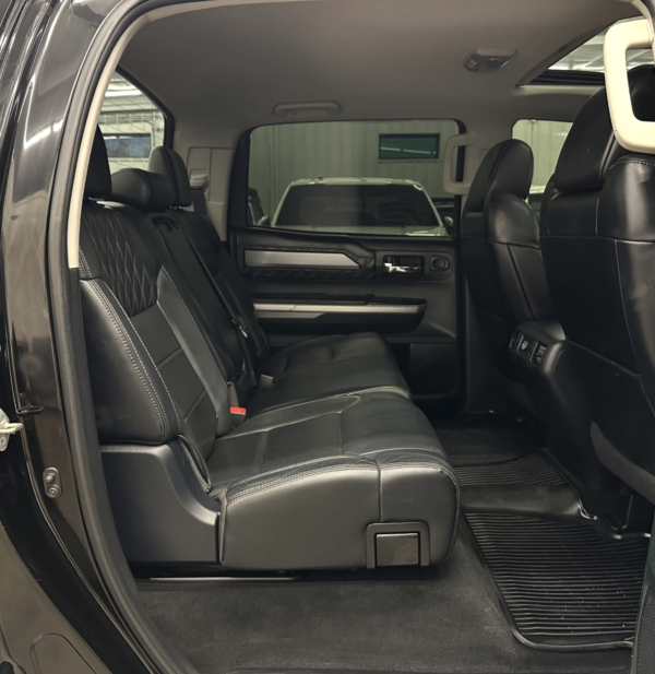 2017 Toyota Tundra Platinum 4WD - Image 10